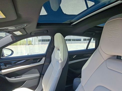 Used 2025 Porsche Panamera 4 image 16