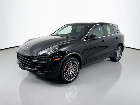 Used 2016 Porsche Cayenne Turbo AWD/4WD image 1