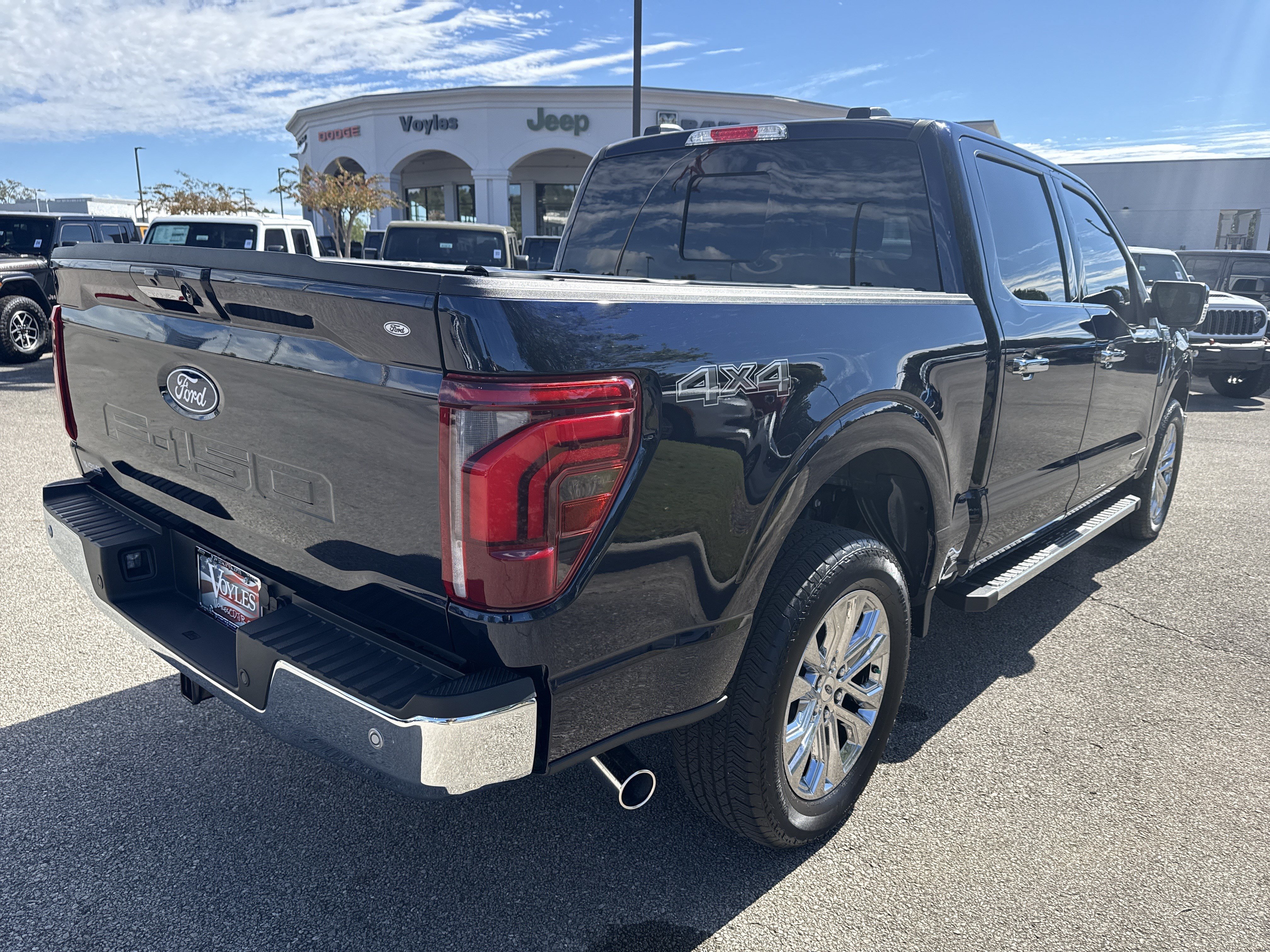 Used 2024 Ford F150 Lariat w/ Mobile Office Package AWD/4WD image 7