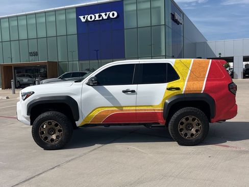 Certified 2025 Toyota 4Runner Trailhunter AWD/4WD image 2