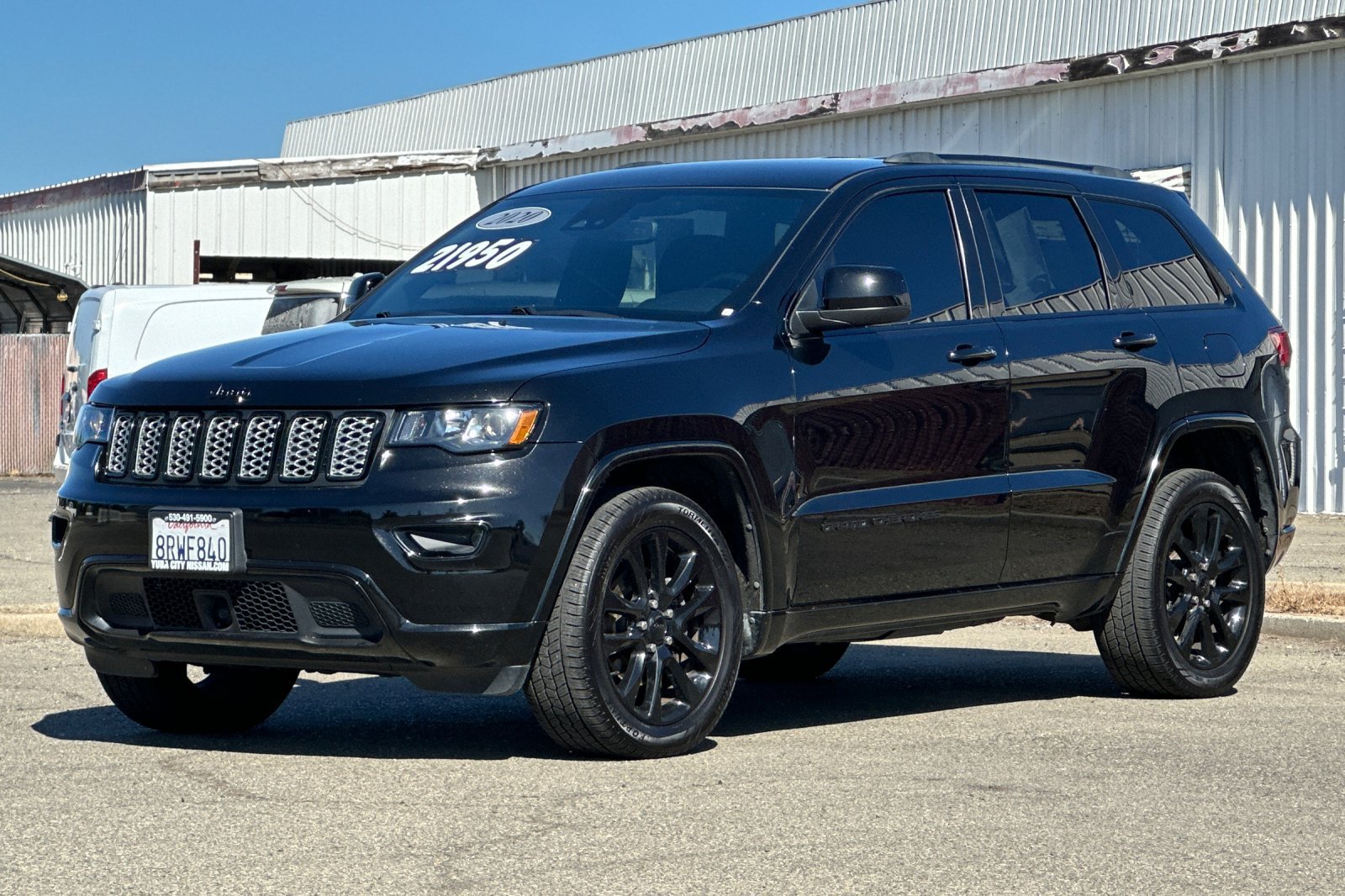 Used 2020 Jeep Grand Cherokee Altitude AWD/4WD image 10