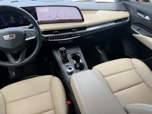 Certified 2024 Cadillac XT4 Premium Luxury w/ Active Safety Package FWD image 15