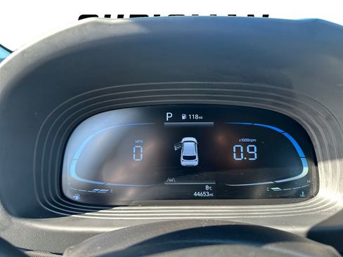 Used 2023 Hyundai Venue Limited image 19