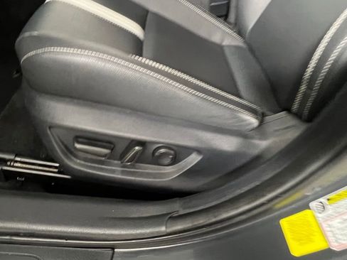 Used 2025 Toyota Camry SE image 23