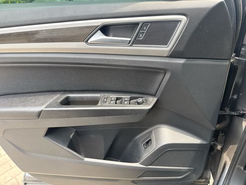 Used 2018 Volkswagen Atlas SE FWD image 39