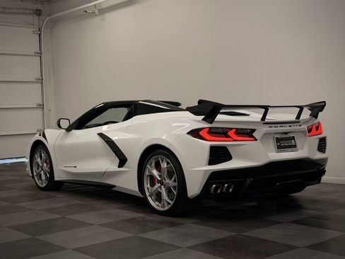 Used 2022 Chevrolet Corvette Stingray Preferred Conv w/ Z51 Performance Package RWD image 11