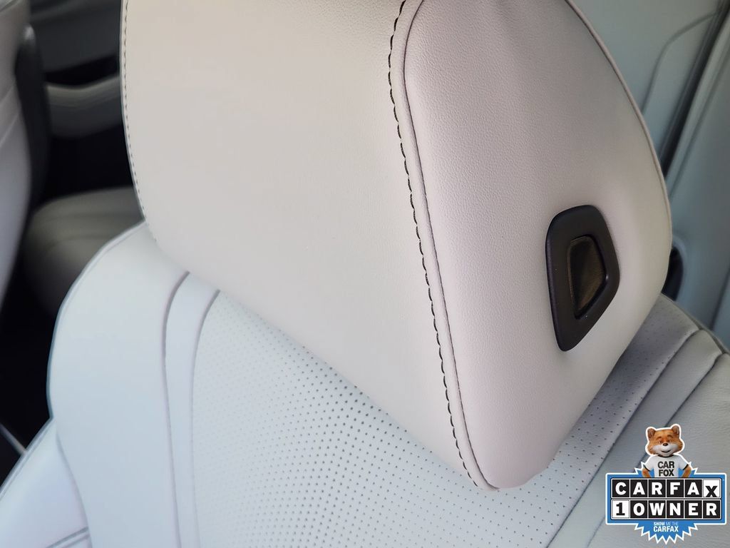 Certified 2026 Acura MDX w/ Technology Package FWD image 15