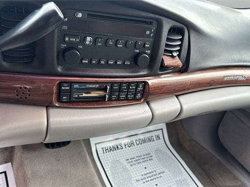 Used 2004 Buick Le Sabre Custom image 9