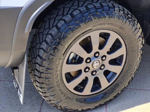 Used 2025 Toyota Land Cruiser w/ Premium Package image 7