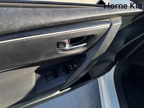 Used 2019 Toyota Corolla LE image 11