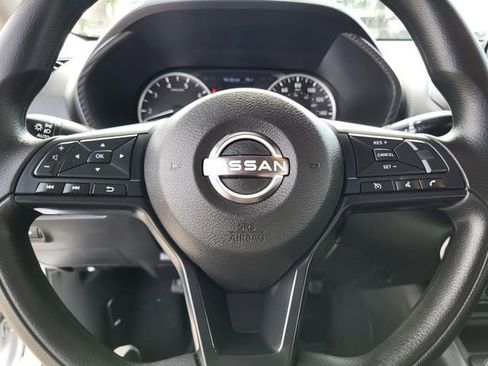 Used 2025 Nissan Sentra S image 5