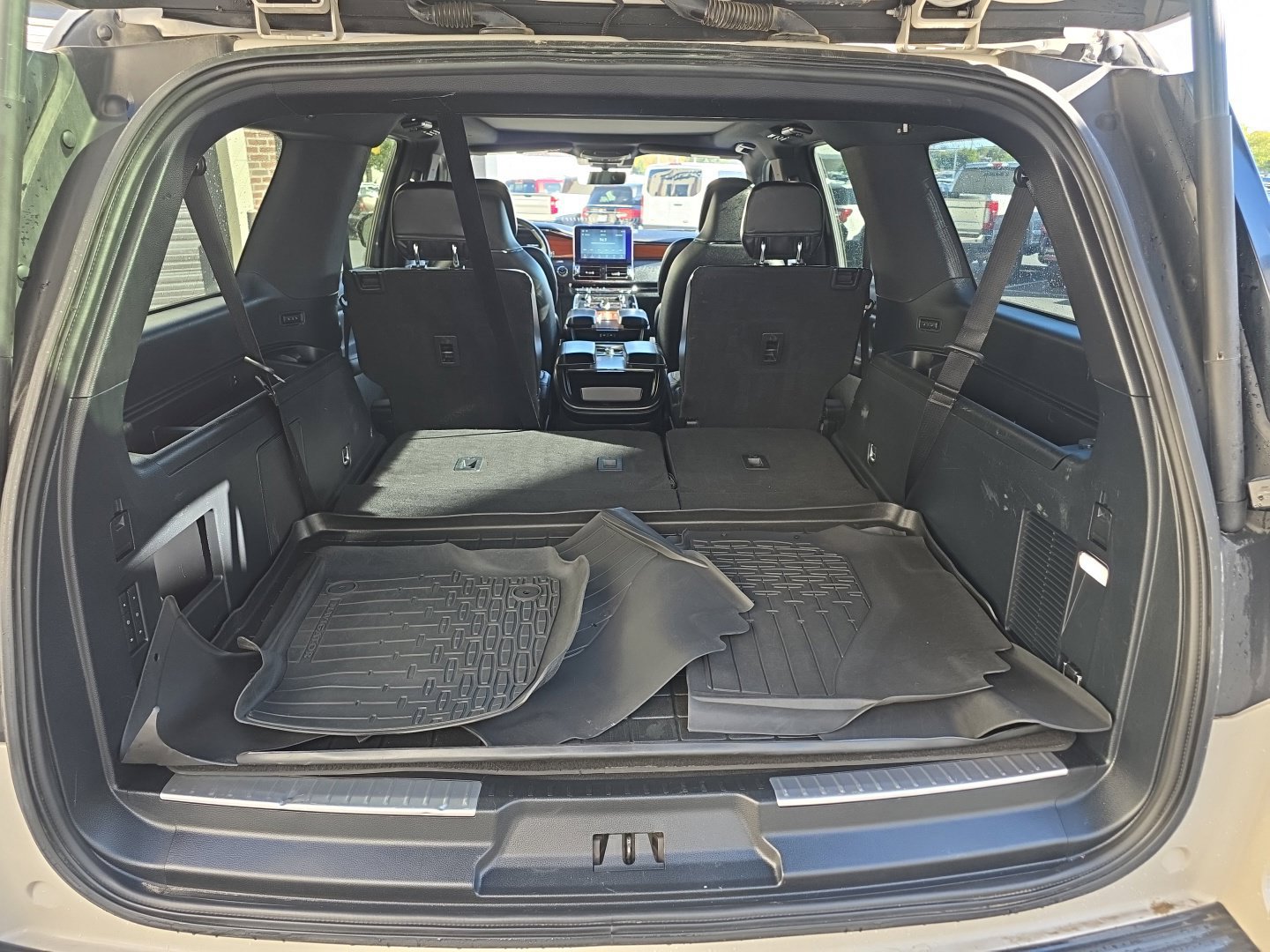 Used 2020 Lincoln Navigator L Reserve w/ Equipment Group 208A Reserve AWD/4WD image 32
