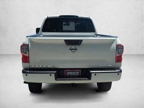 Used 2018 Nissan Titan PRO-4X w/ Pro-4x Convenience Package AWD/4WD image 7