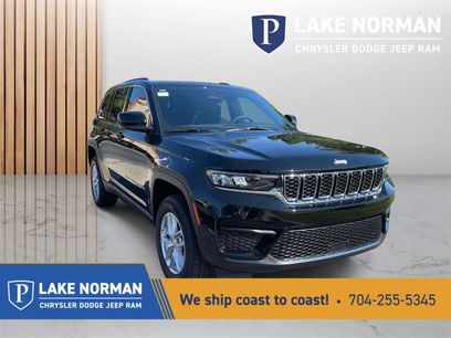 New 2025 Jeep Grand Cherokee Laredo w/ Luxury Tech Group I