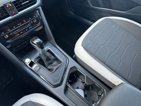 Used 2025 Volkswagen Taos SE image 42