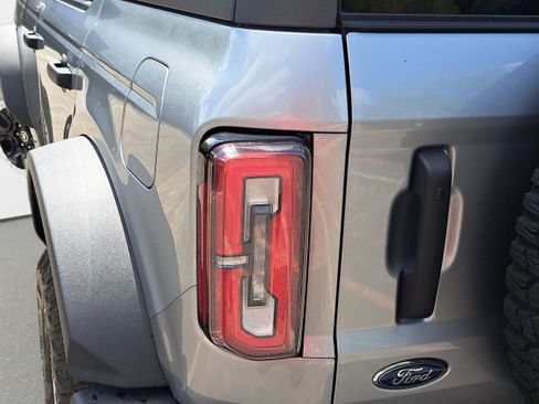 Used 2022 Ford Bronco Badlands AWD/4WD image 32