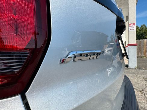 Used 2019 Ford Explorer Sport image 46