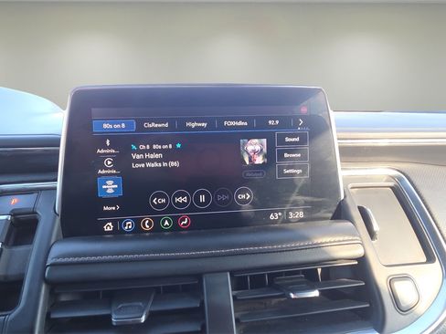 Used 2021 GMC Yukon XL AT4 w/ AT4 Premium Package image 10