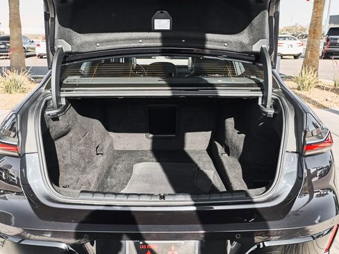 Used 2024 BMW 740i w/ Premium Package RWD image 8