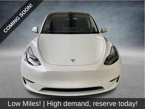 Used 2023 Tesla Model Y Long Range AWD/4WD image 2