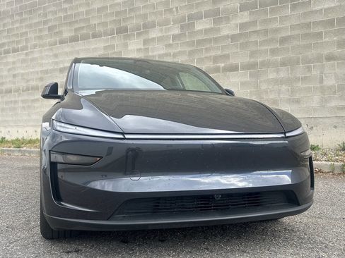 Used 2026 Tesla Model Y Long Range AWD/4WD image 2