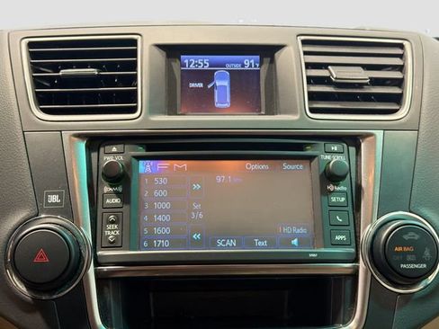 Used 2013 Toyota Highlander Limited FWD image 12