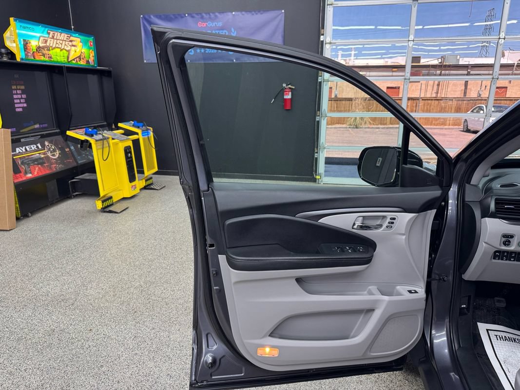 Used 2023 Honda Ridgeline RTL-E image 9