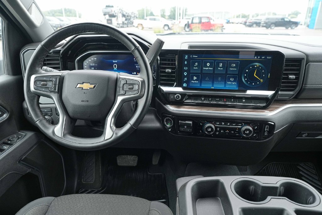 Used 2025 Chevrolet Silverado 2500 LT w/ Convenience Package AWD/4WD image 29