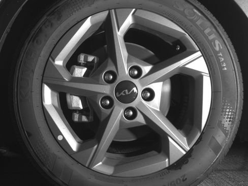 Used 2025 Kia K4 LXS image 12