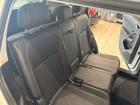 Certified 2023 Volkswagen Tiguan SE AWD/4WD image 19