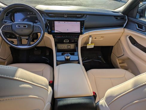 New 2026 Jeep Grand Cherokee Limited RWD image 21