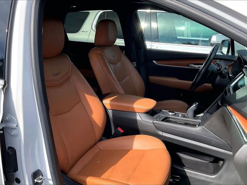 Used 2023 Cadillac XT5 Premium Luxury image 7
