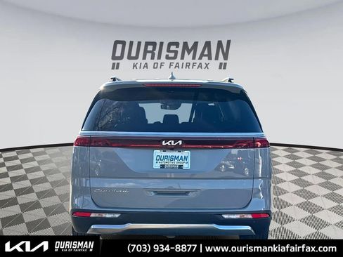 Used 2022 Kia Carnival SX image 4