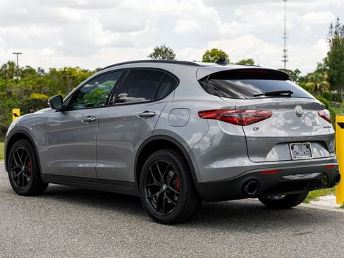 Used 2019 Alfa Romeo Stelvio Ti w/ TI Performance Package AWD/4WD image 5