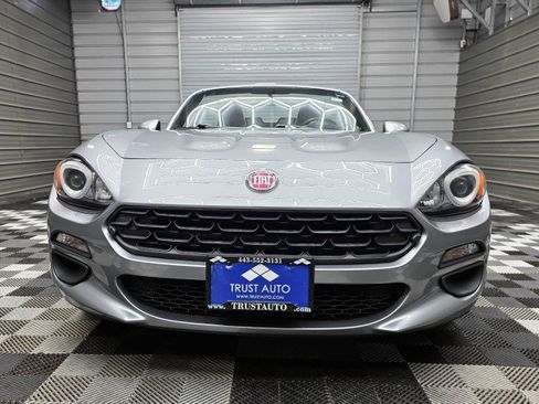 Used 2017 FIAT 124 Spider Classica RWD image 4