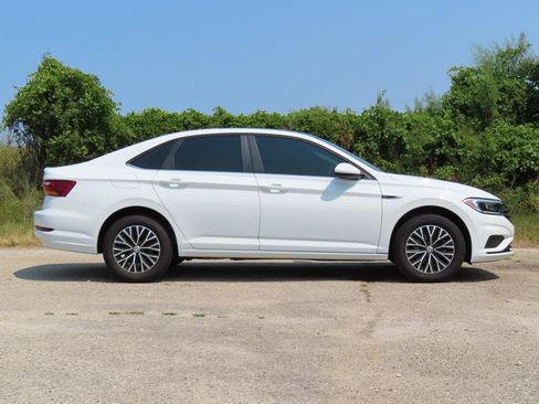 Used 2019 Volkswagen Jetta SEL FWD image 2