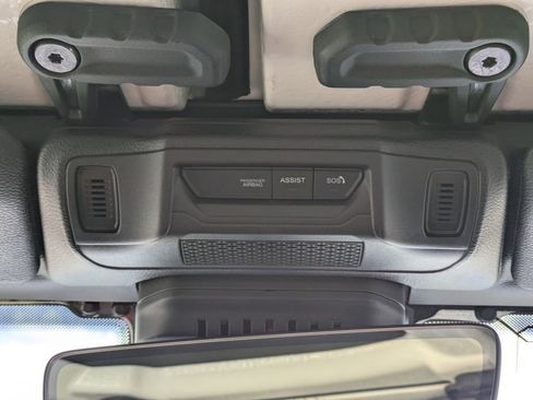 Used 2024 Jeep Wrangler Rubicon image 27