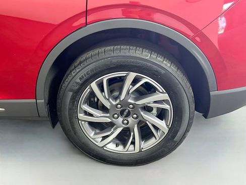 Used 2025 Lincoln Corsair AWD w/ Equipment Group 101A image 27