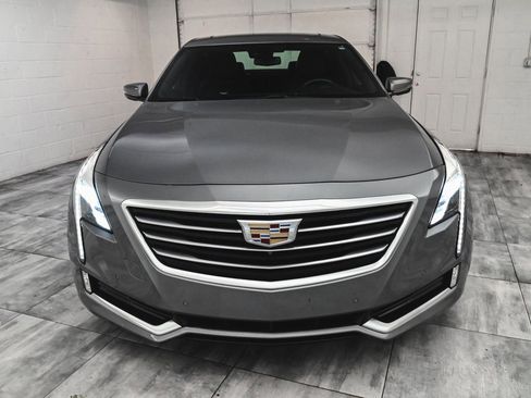 Used 2018 Cadillac CT6 Luxury image 2