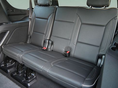 Used 2022 GMC Yukon SLT w/ SLT Premium Package AWD/4WD image 18