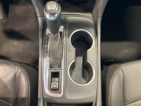 Used 2021 Chevrolet Equinox LT image 16