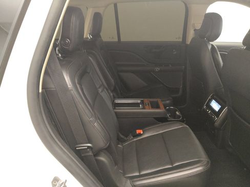 Used 2020 Lincoln Aviator Reserve w/ Equipment Group 201A RWD image 19