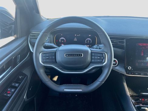 Used 2024 Jeep Wagoneer Series II w/ Flexible Seating Group image 24