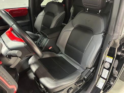 Used 2022 Ford Bronco Black Diamond w/ Sasquatch Package AWD/4WD image 27