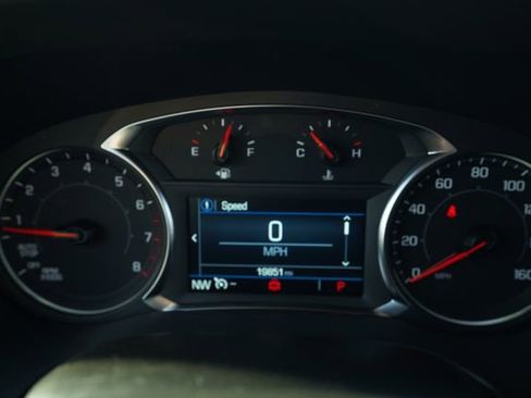 Used 2023 GMC Acadia SLE w/ Driver Convenience Package image 33