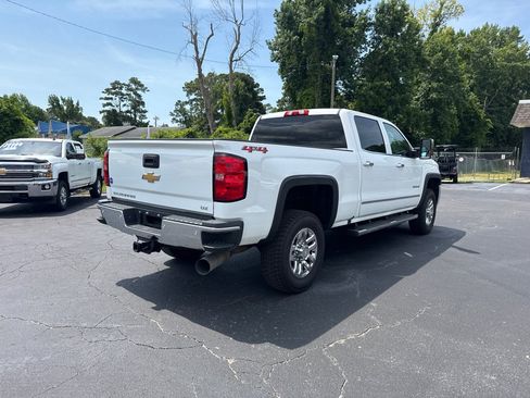 Used 2019 Chevrolet Silverado 2500 LTZ w/ Duramax Plus Package AWD/4WD image 5
