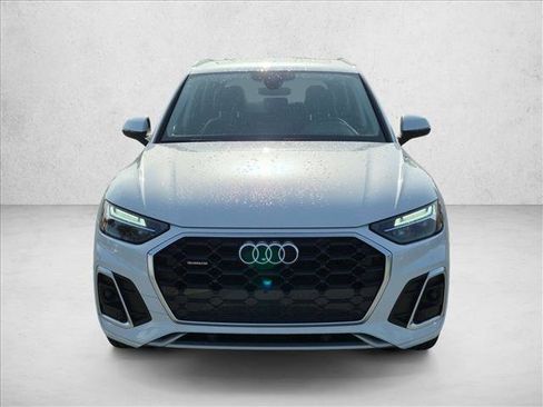 Certified 2023 Audi Q5 2.0T Premium w/ Convenience Package AWD/4WD image 2