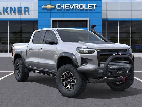 New 2025 Chevrolet Colorado ZR2 w/ Off-Road Front Bumper Package AWD/4WD image 7