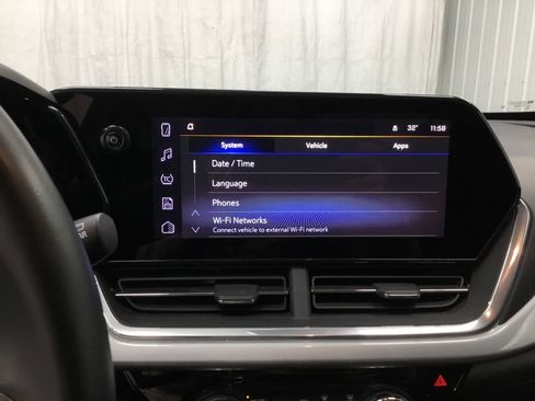 Used 2024 Chevrolet Trax LT w/ Driver Confidence Package image 15