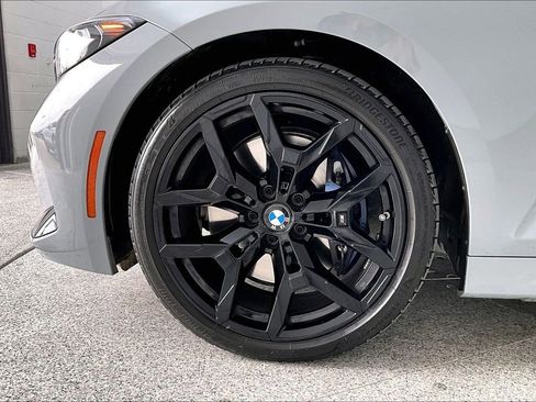 Used 2025 BMW 330i Sedan w/ M Sport Package image 11